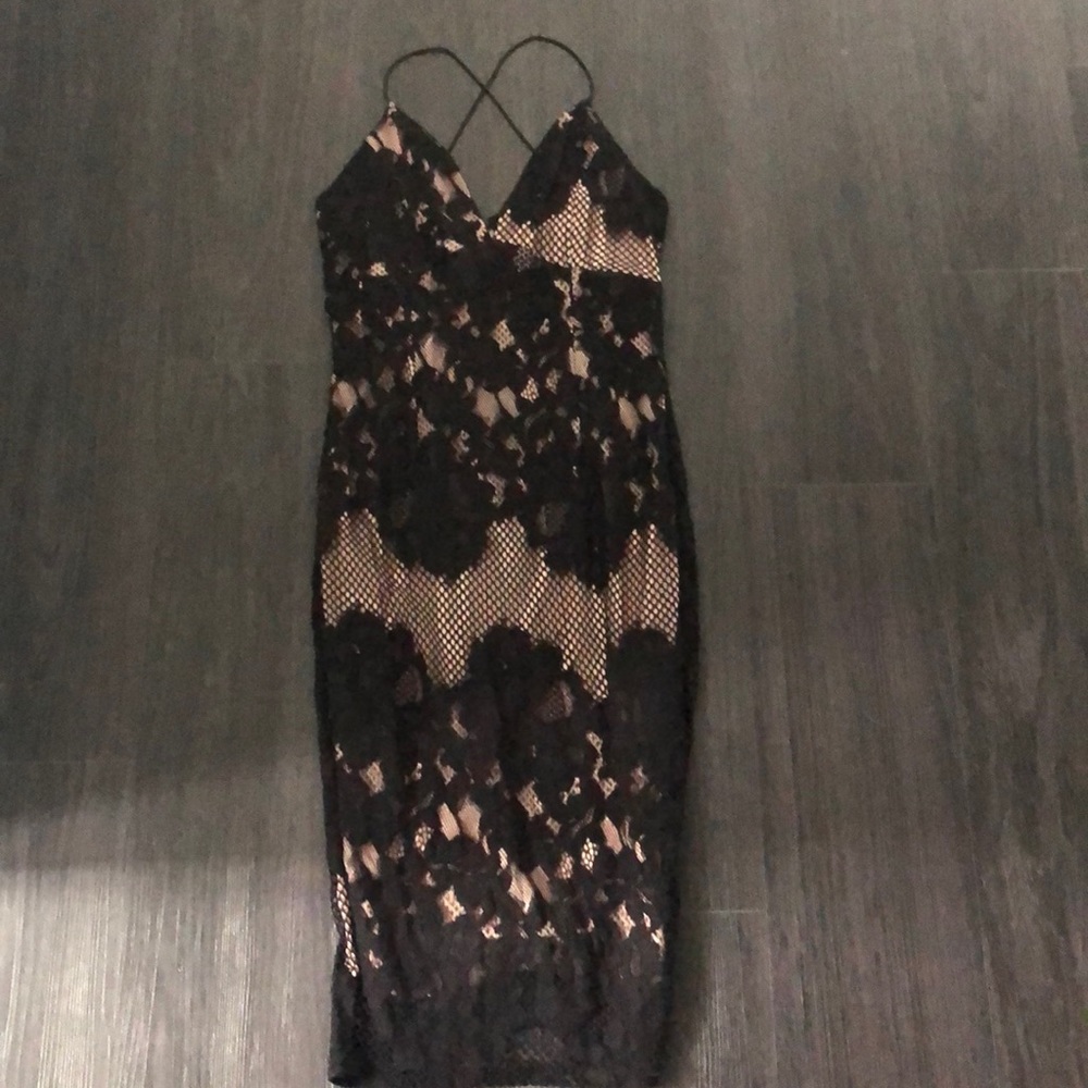 AX lace midi